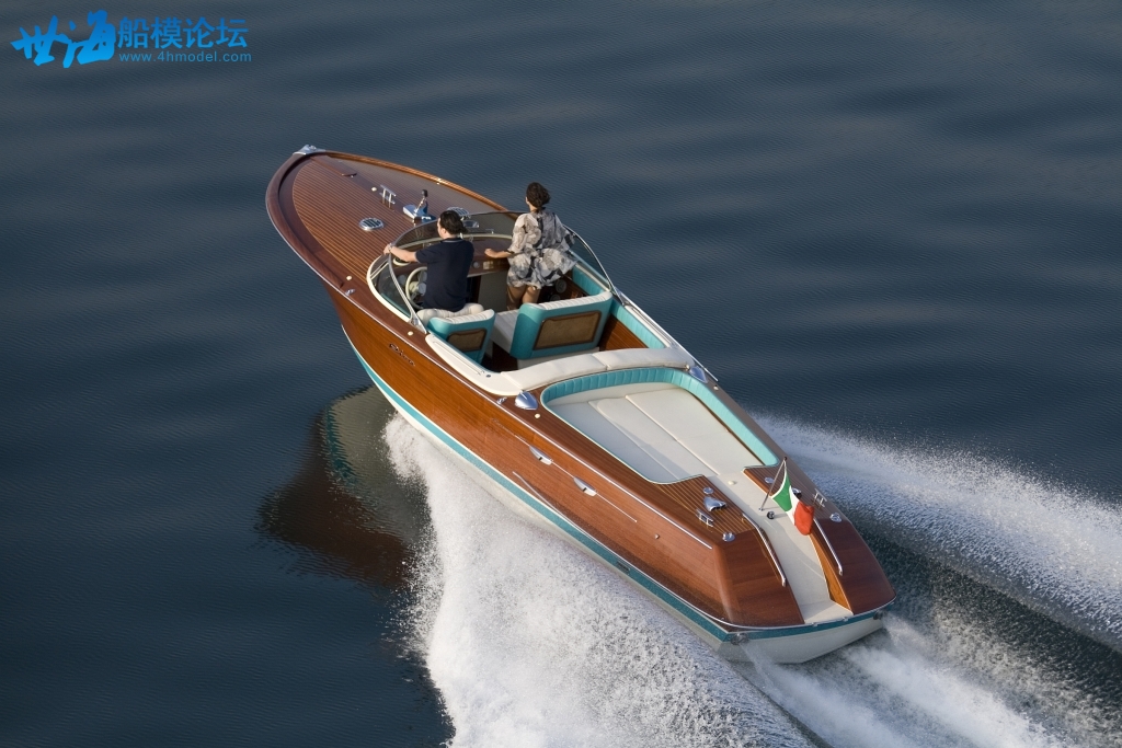 Riva-Aquarama-5.jpg